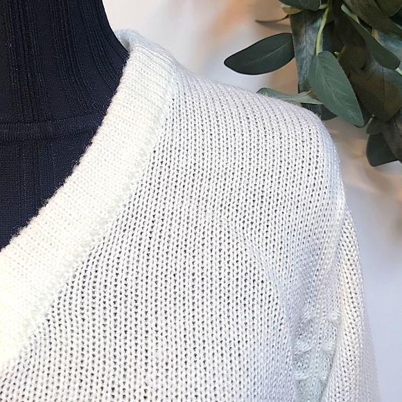 VTG | Disney | Disney Character Fashions Mickey Mouse Sweater - Picture 5 of 13